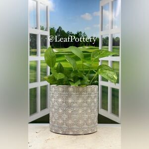 Village Flower (MD) Gray/ Tan Ceramic Planter Pot without drainage hole